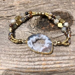 Jewelry - Gold Druzy Agate Bracelet Labradorite Beads Jewelry - Gold Druzy Agate Bracelet Labradorite Beads